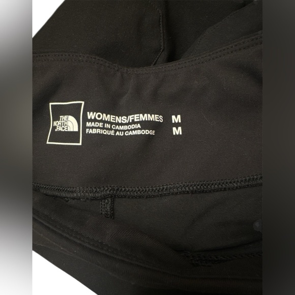 The North Face Black Joggers with Tapered Fit and Matte Finish - Picture 2 of 5